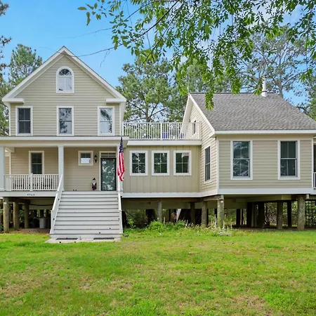 Off Belay - Creek View Villa